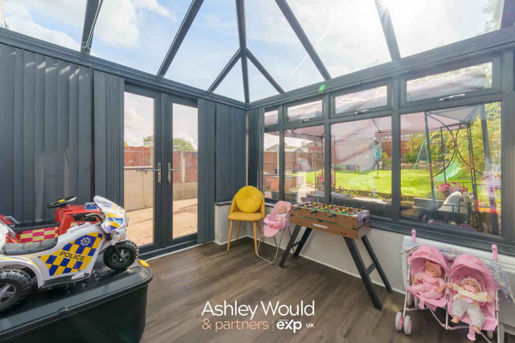 House in Sandwell, West Midlands - More