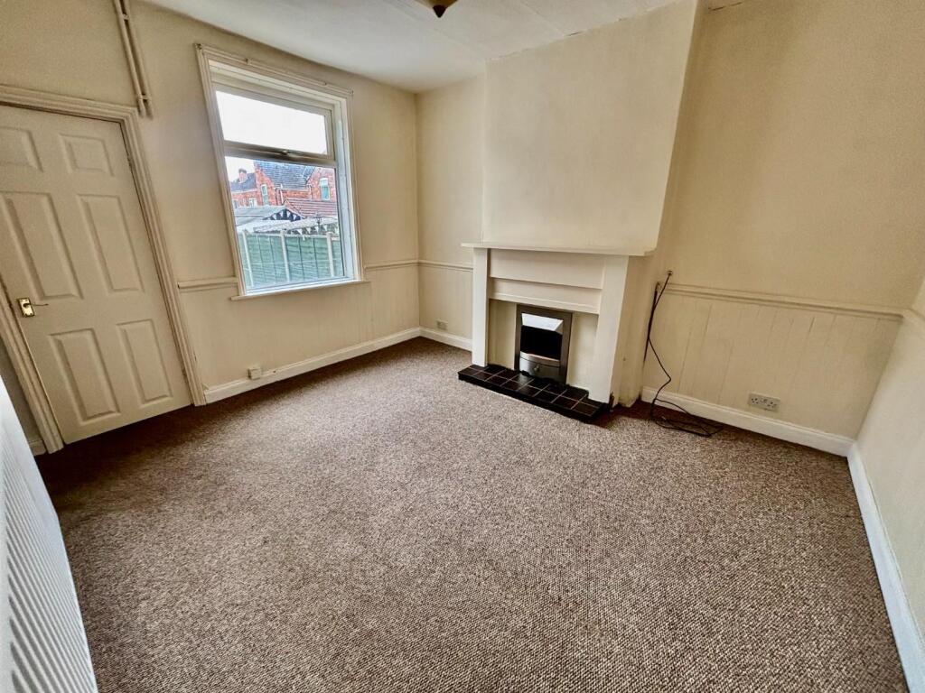House in Doncaster - View 4