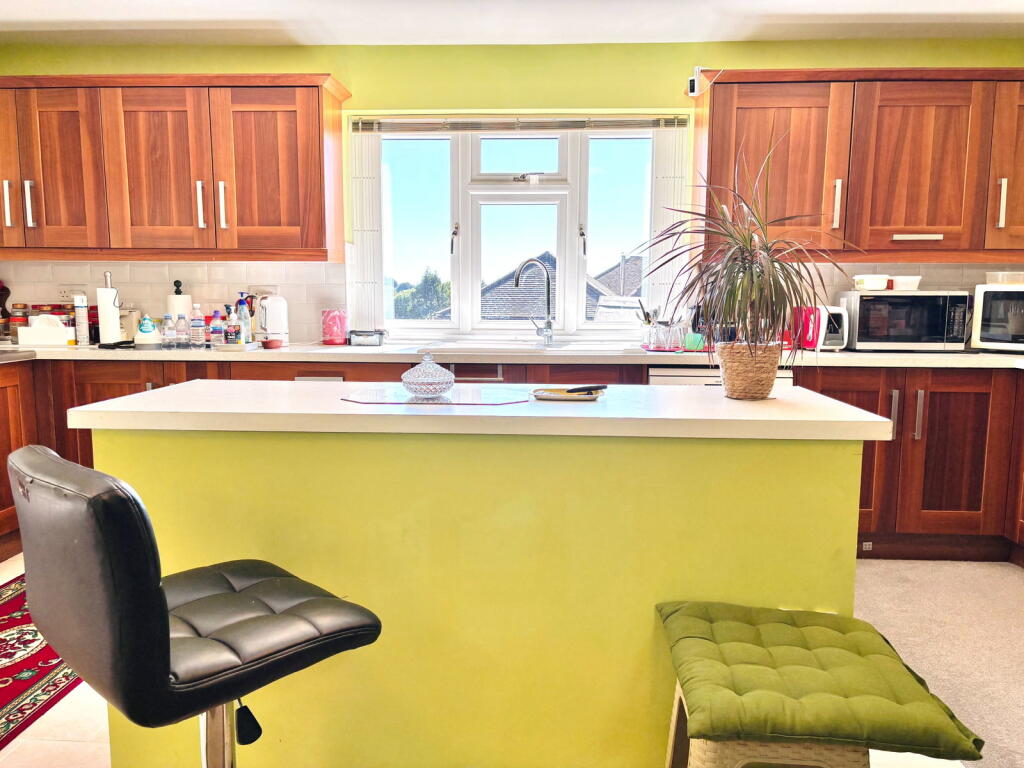 House in Tonbridge - More