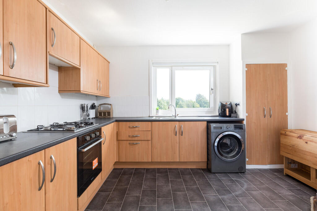 Apartment in Glasgow, West Dunbartonshire - View 5