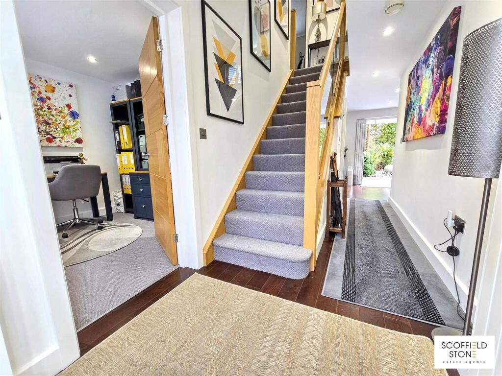 Avon Way, Hilton, Derby photo 3