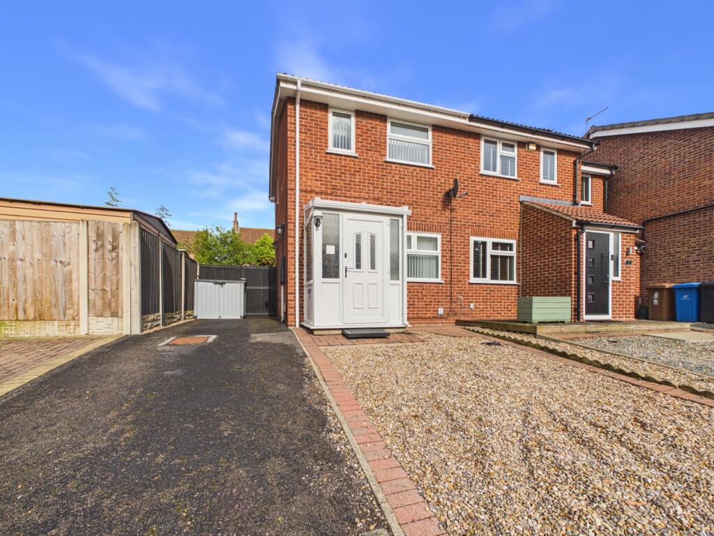 2-bed semi-detached on Russet Close, Oakwood, £205,000
