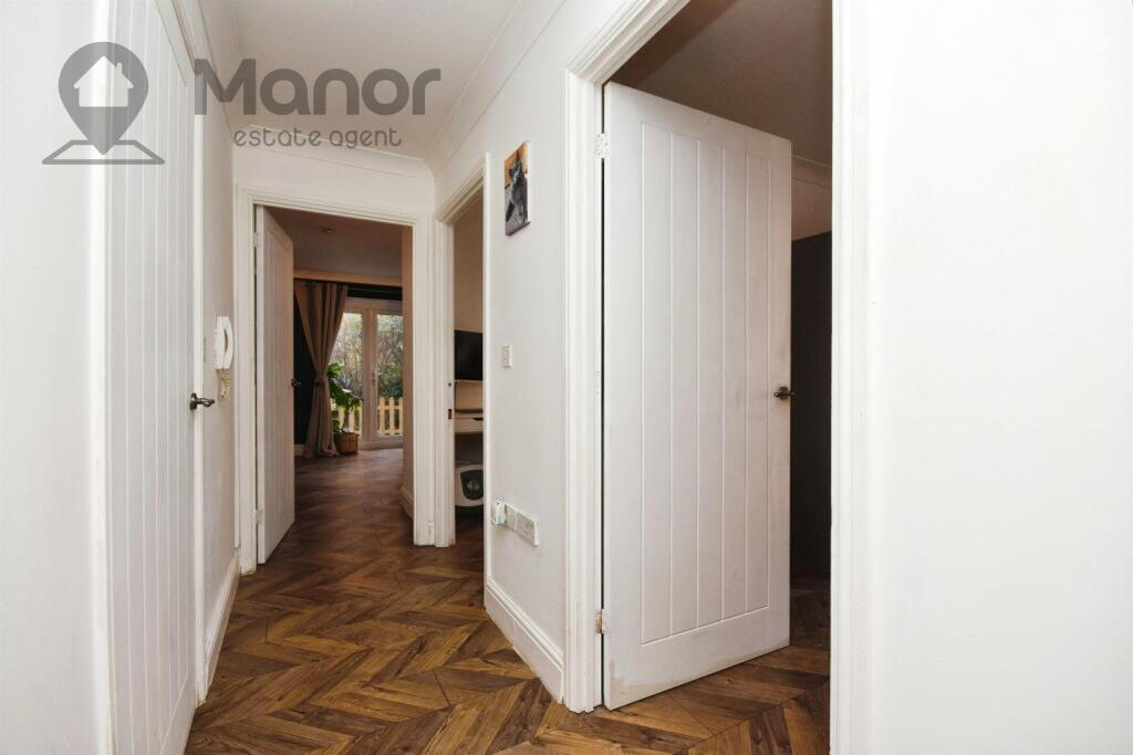 Apartment in Chelmsford, Meadgate, Great Baddow - View 5