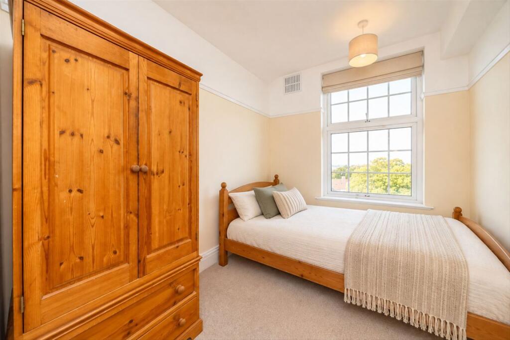 Apartment in London - View 5