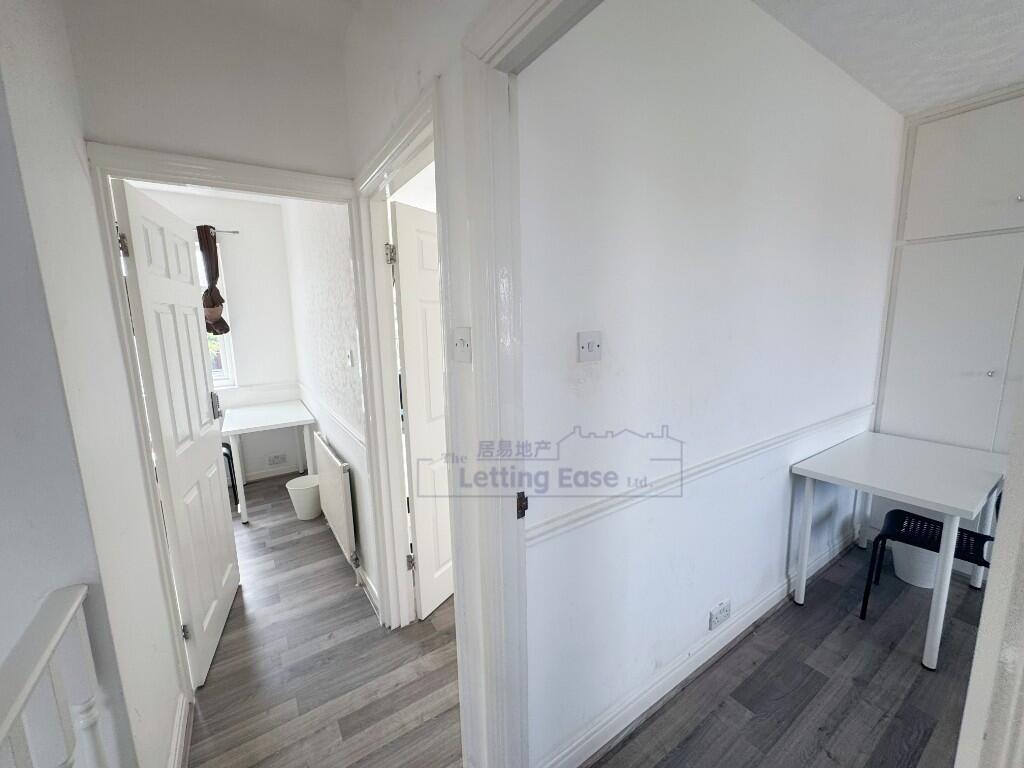 4 bedroom semi-detached house for rent