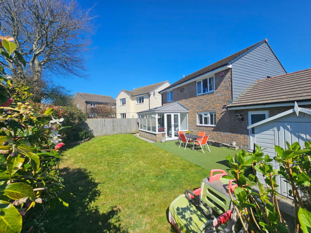 4-bed detached on Henfordh Grange, Liskeard, PL14 6DP, £450,000