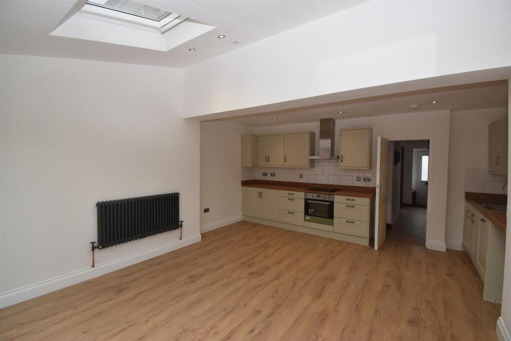 House in Warwick, Cubbington - View 4