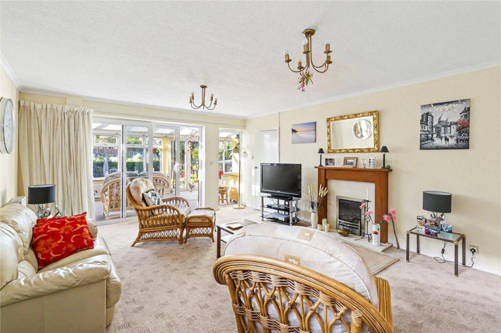 House in Knebworth - More