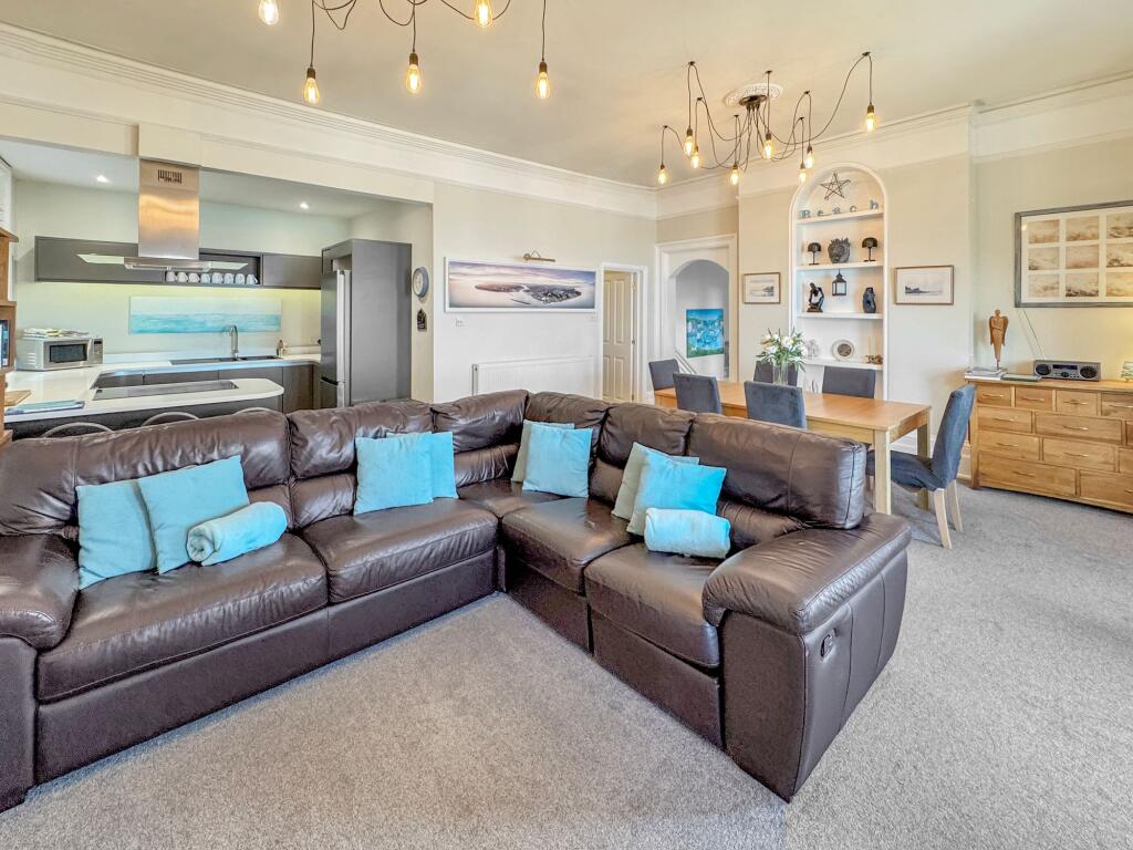 Apartment in Cowes, Isle of Wight - View 4