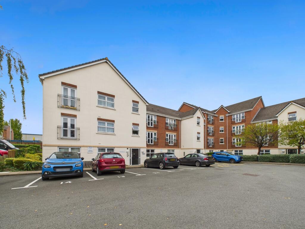 2-bed flat on Peckerdale Gardens, Spondon, £115,000
