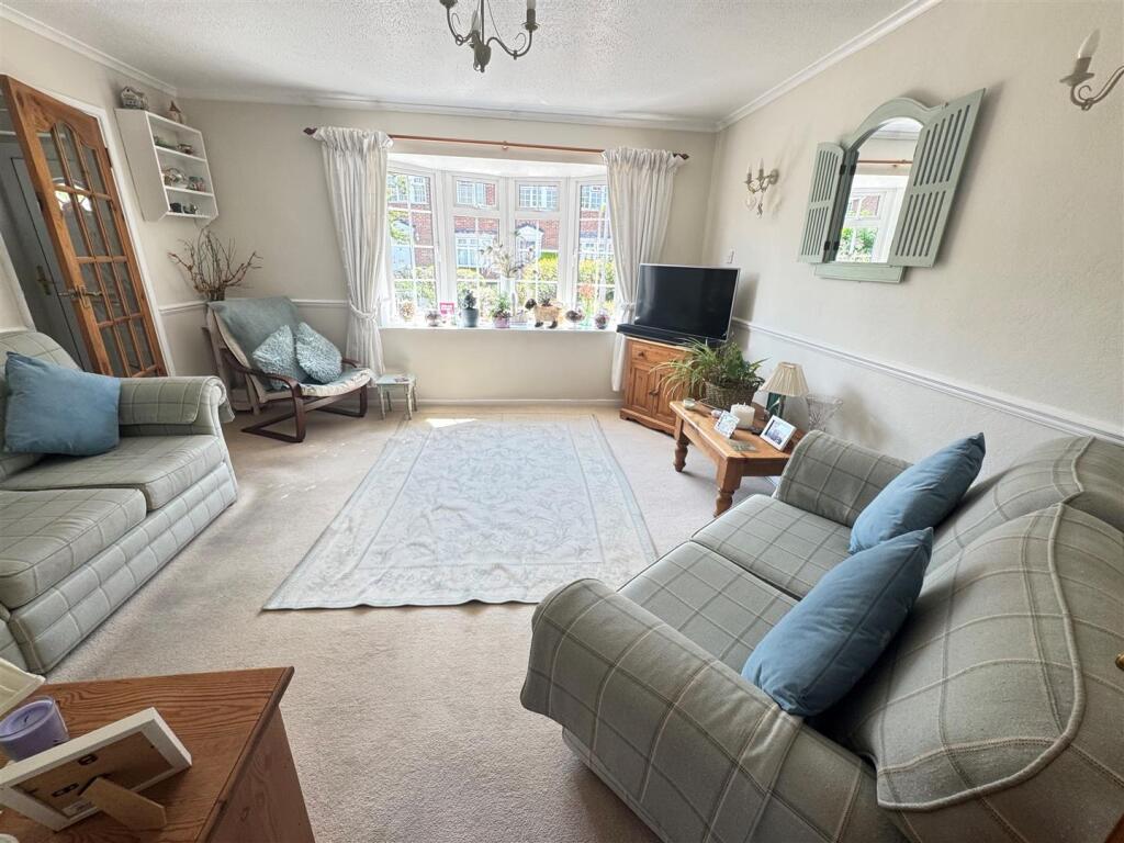 House in Southend-on-Sea - View 4