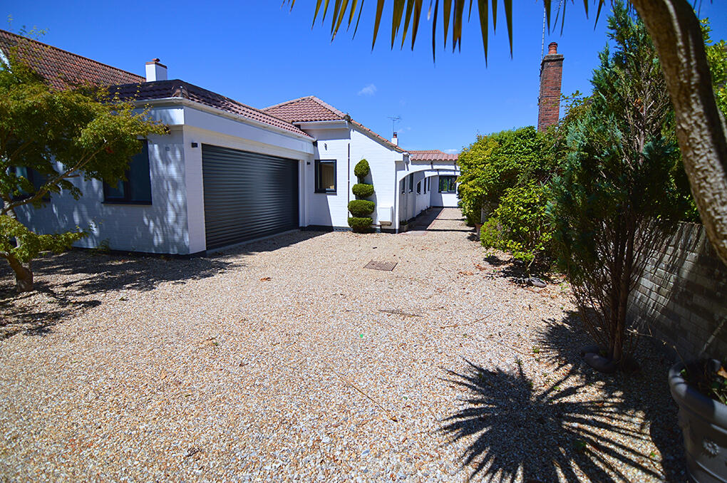 House in Arun, Aldwick
