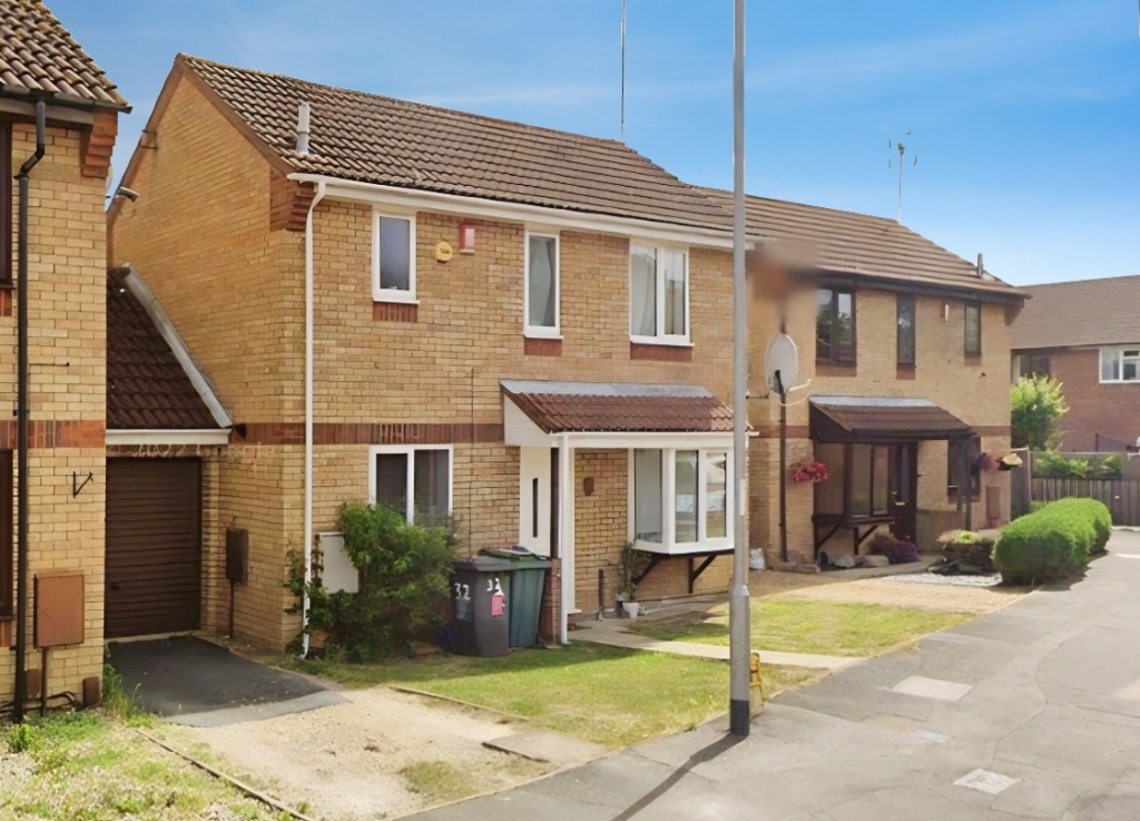 Main image of property: 32 Mardale Gardens, Peterborough