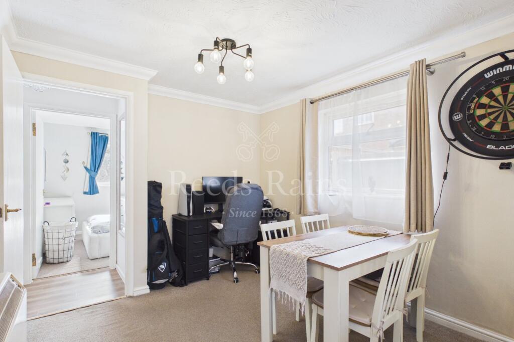 Apartment in Dartford, Stone - View 3
