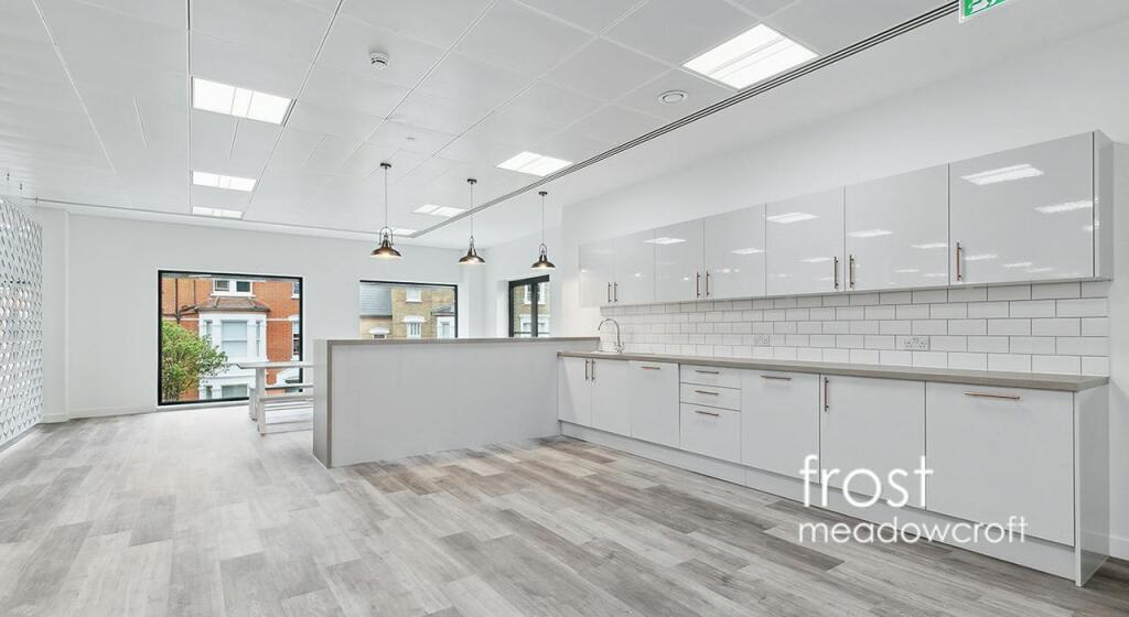 Kings House Hammersmith Rd W6 office to let 19.jpg