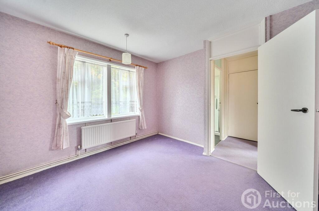 Apartment in Aldershot, East End, North Town - More