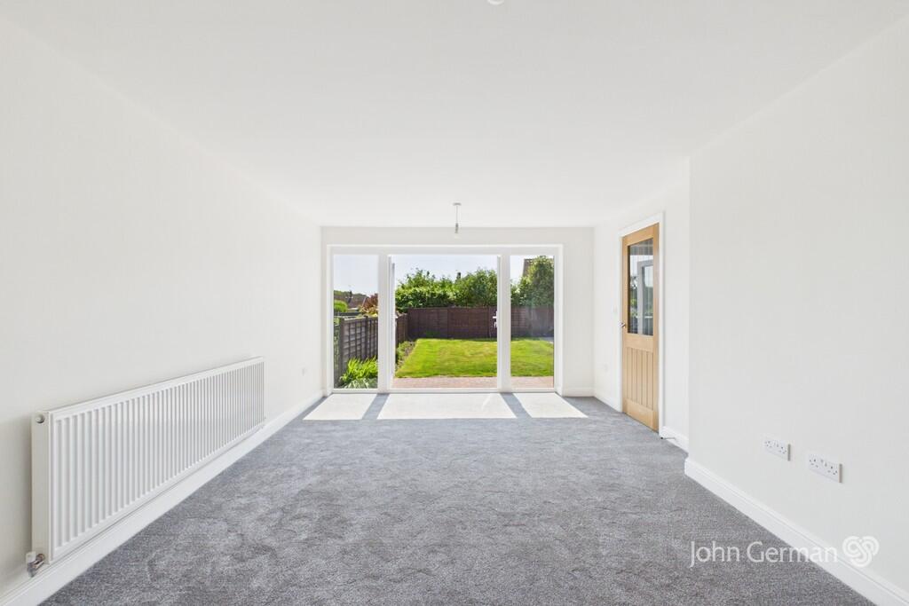Hurst Drive, Stretton  photo 3