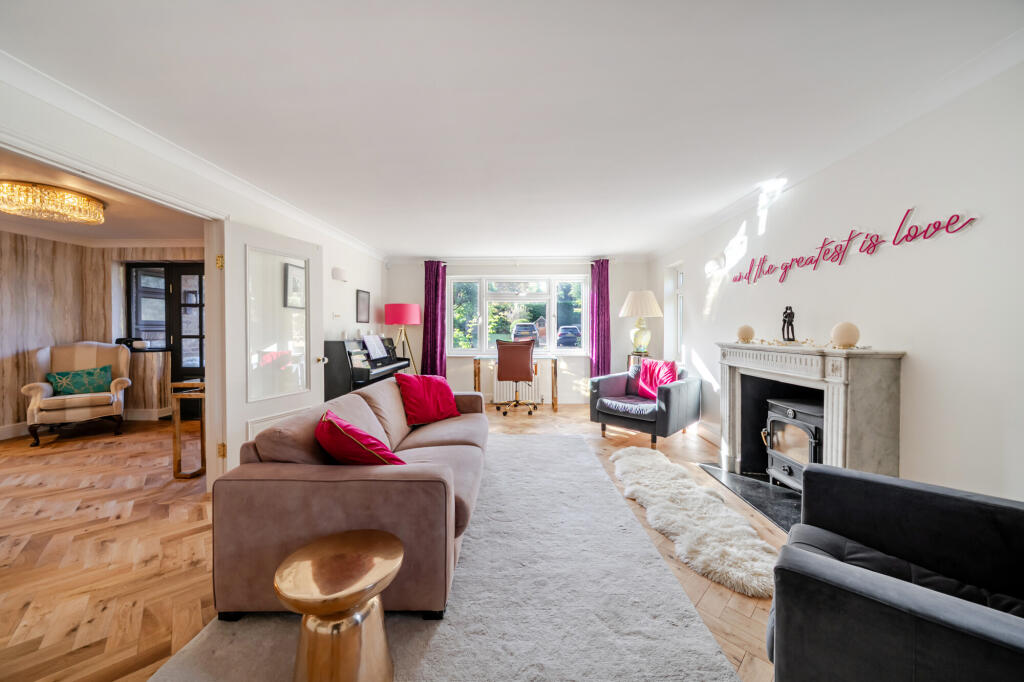 House in Guildford, Wanborough - View 3