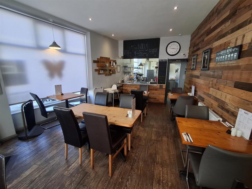 Main image of property: Cafe & Sandwich Bars, West Yorkshire