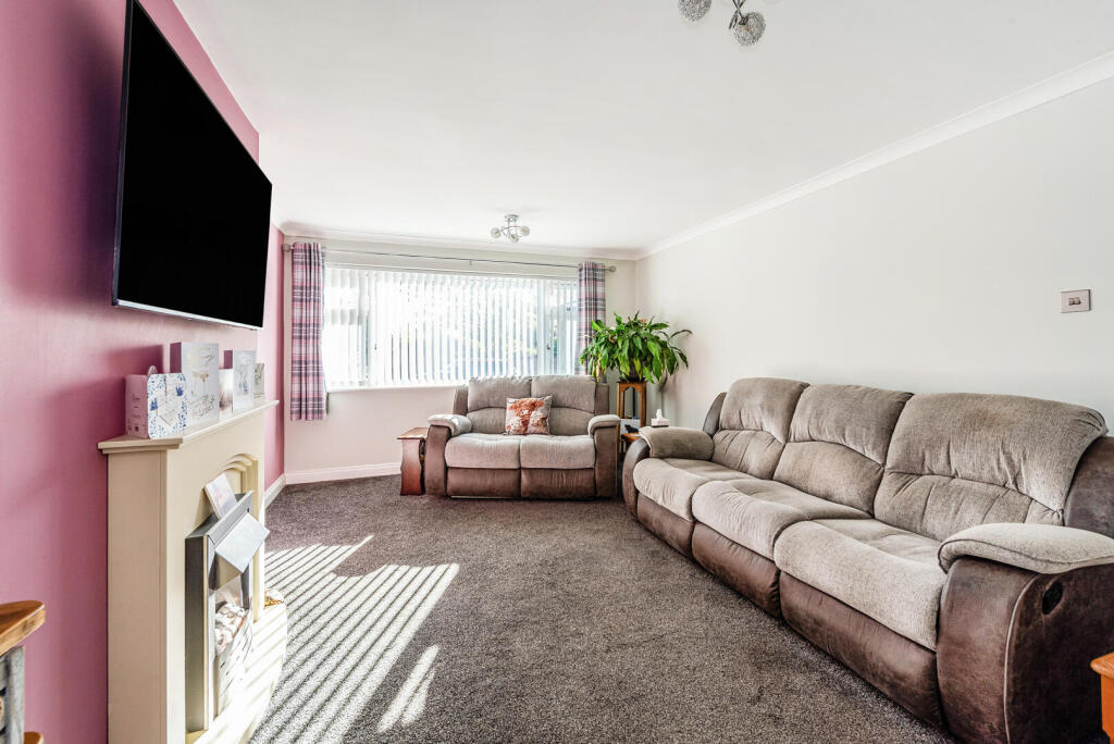 House in Southampton, Warsash - View 3