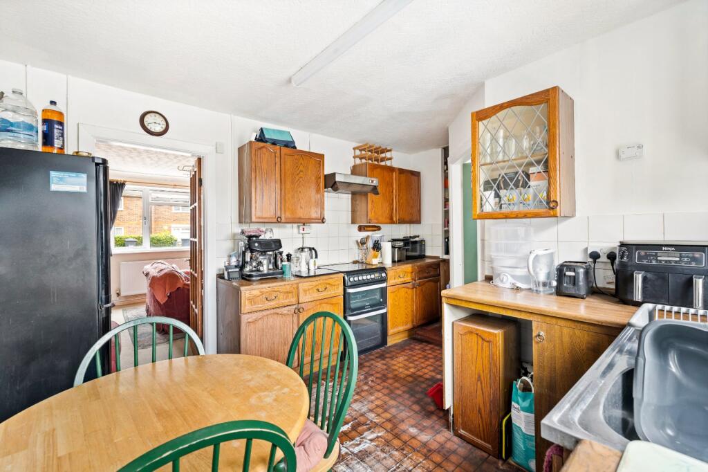 House in Redhill - View 4