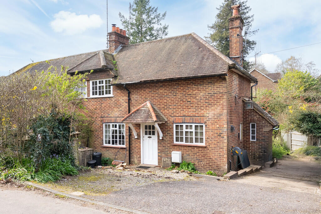 Main image of property: Parsonage Lane