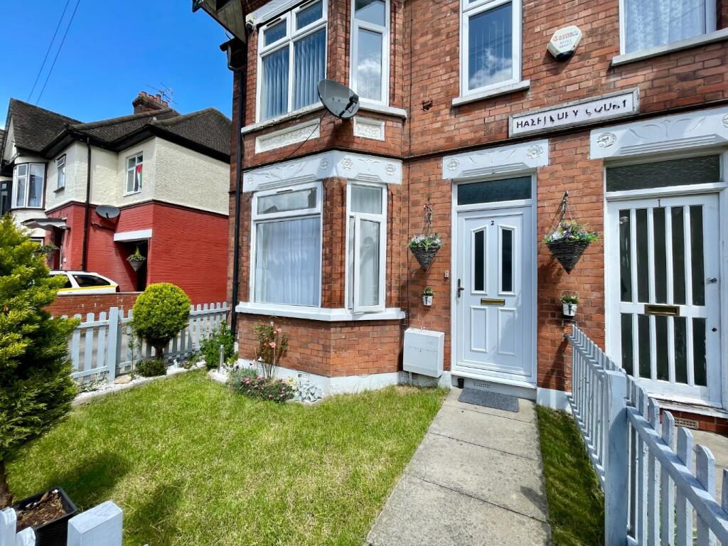 Main image of property: Hazelbury Court, Hazelbury Crescent, Luton, Bedfordshire, LU1 1DG