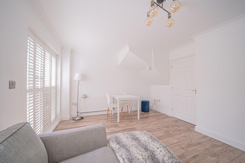House in Solihull, Hockley Heath - More