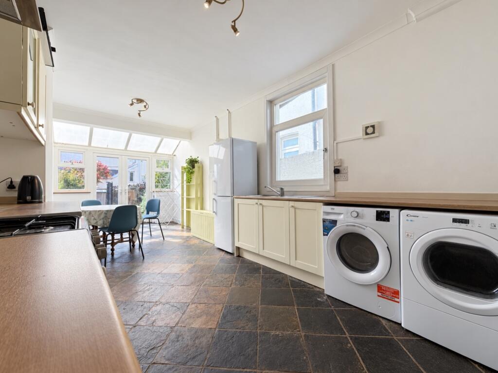 House in Cardiff, Maindy, Cathays - View 4