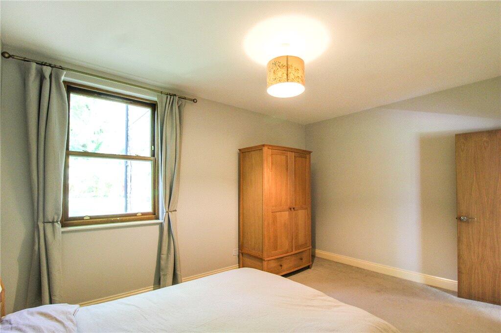 Grosvenor Road, Leeds, West Yorkshire, LS6 - More