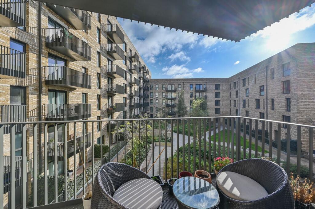 Apartment in London - View 3