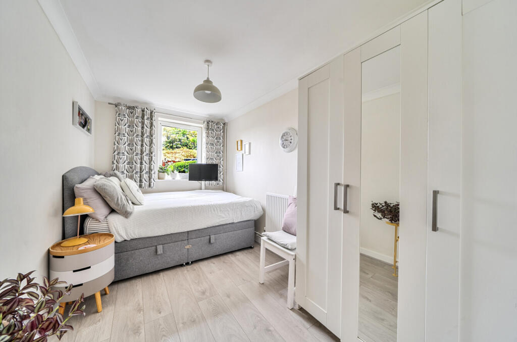 Apartment in Southampton, Crosshouse, Woolston - View 5