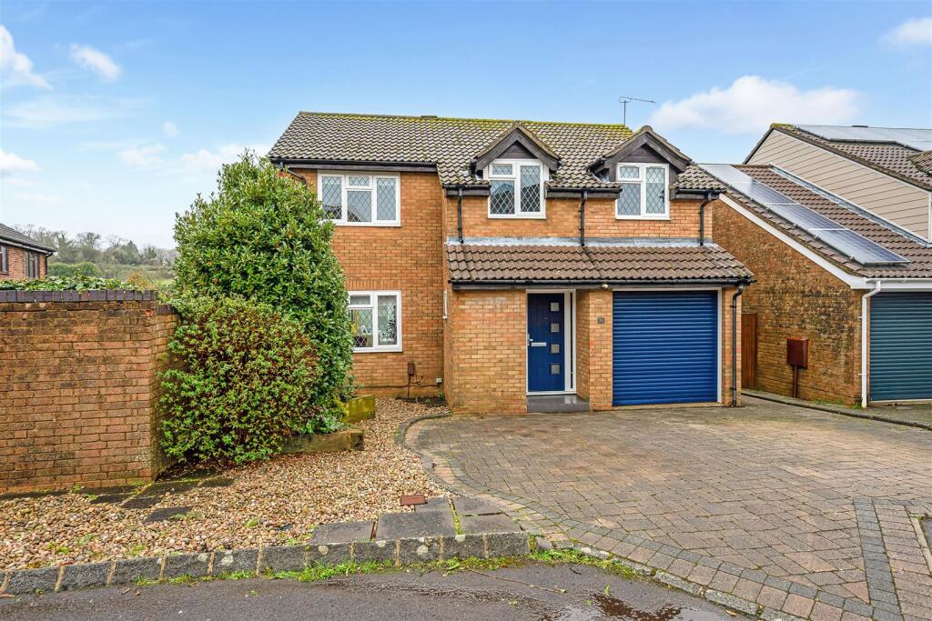 Main image of property: Ennerdale Close, Horndean