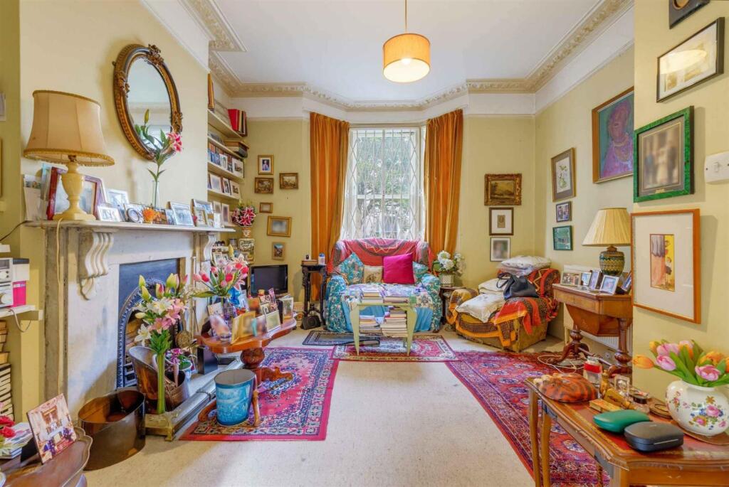 Apartment in London - View 5