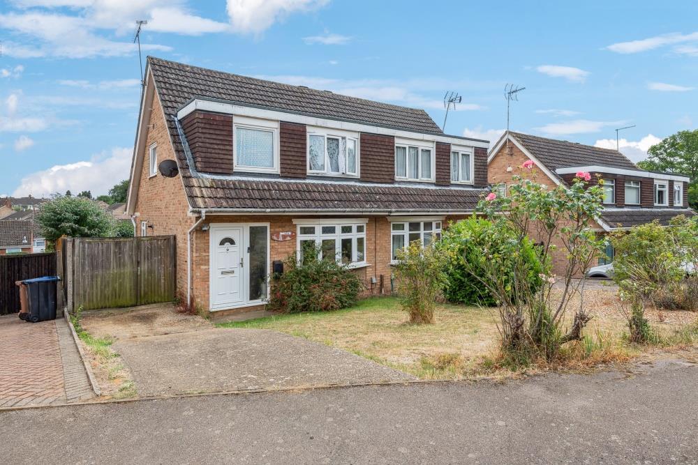 Main image of property: Broom Grove, Knebworth