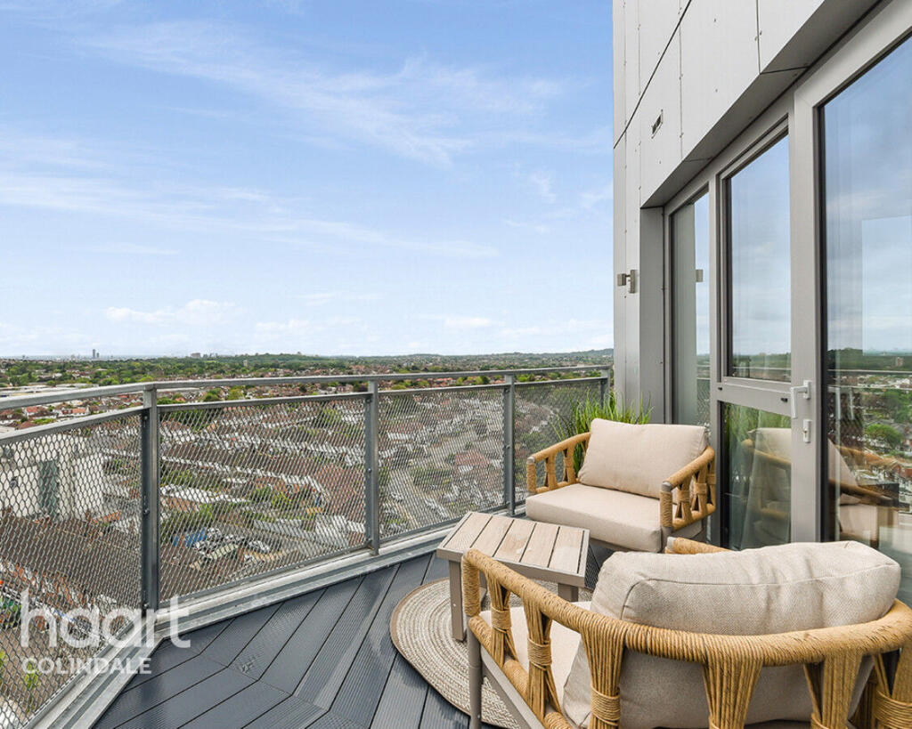 3-bed flat on Burnt Oak Broadway, London, £145,000