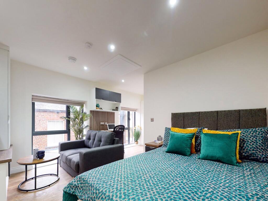Main image of property: Flat 19, 34 Hyde Terrace #633766