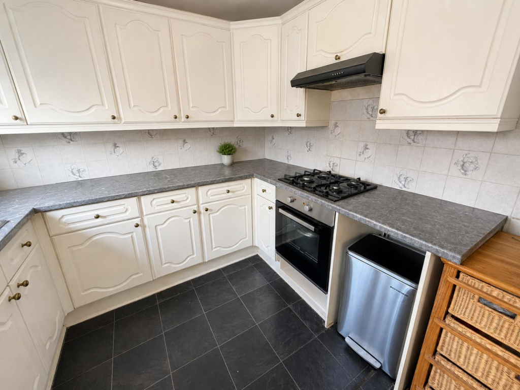 House in Northampton, West Northamptonshire - View 2