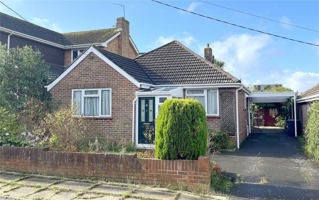 3-bed bungalow on Holme Road, Highcliffe, Christchurch, Dorset, BH23, £450,000