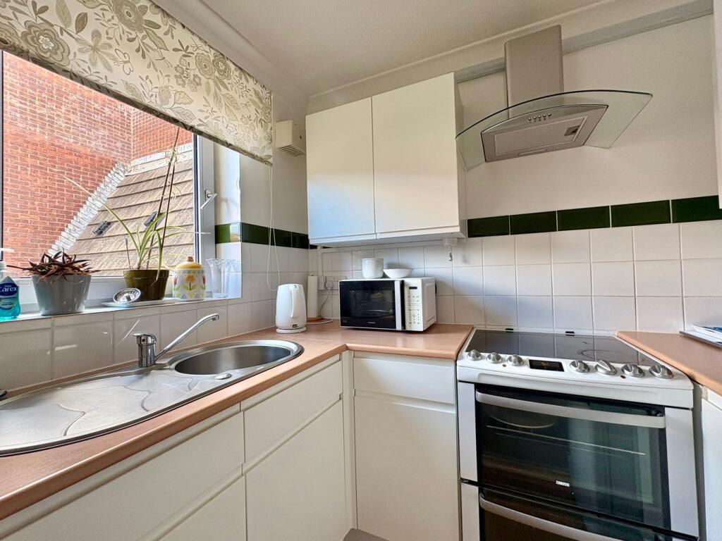 Apartment in Rother, Bexhill-on-Sea - View 5