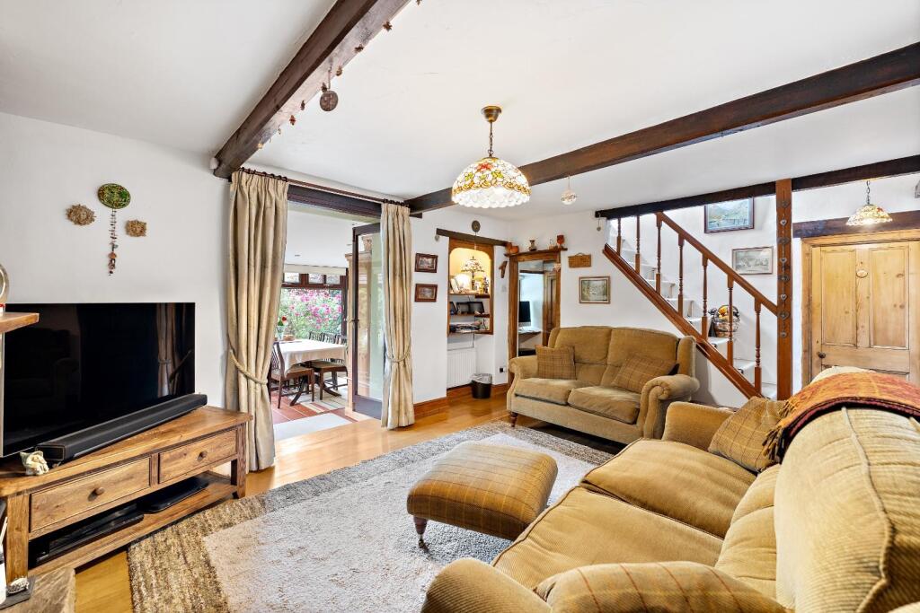 House in Chesterfield, Hady, Spital - View 2
