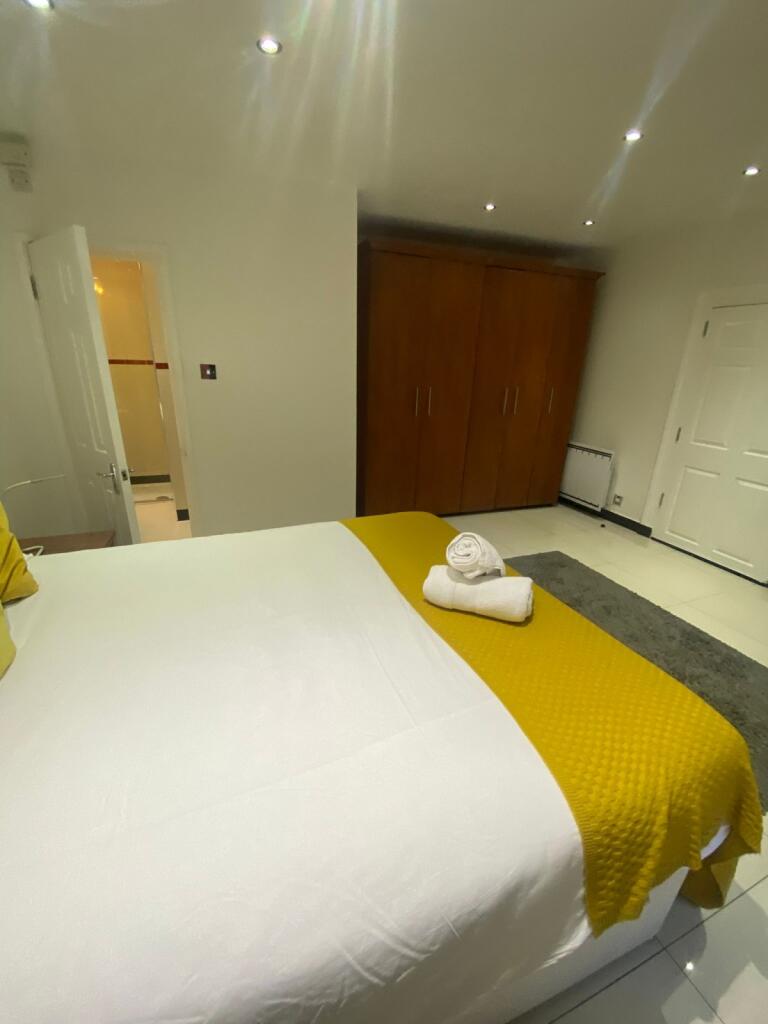 Apartment in London, City of Westminster - View 2