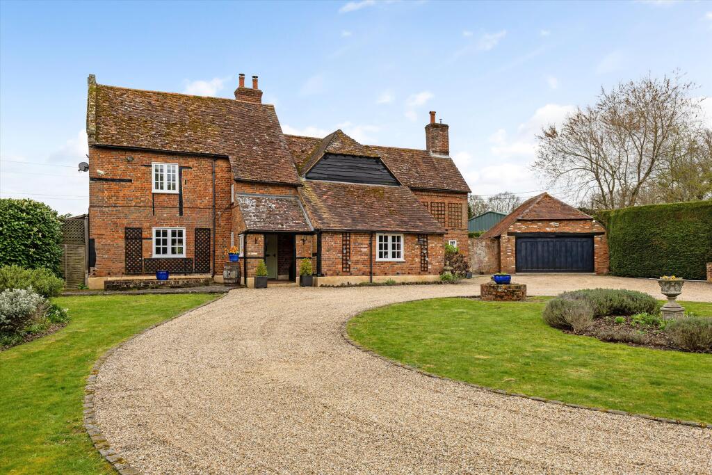 Main image of property: New Road, Little London, Tadley, Hampshire RG26