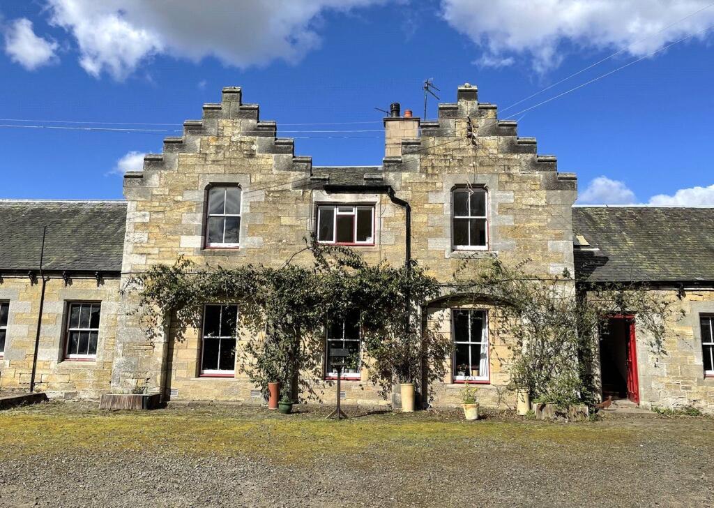 Main image of property: 4 The Courtyard, Crawford Priory, Cupar, Fife, KY15