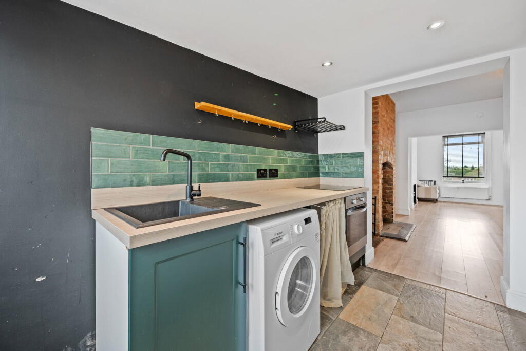 House in Rothwell, North Northamptonshire - View 5