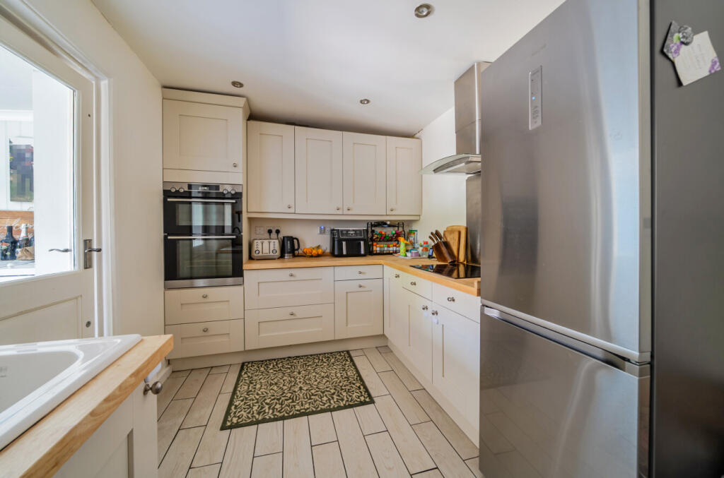 House in Portsmouth - View 4