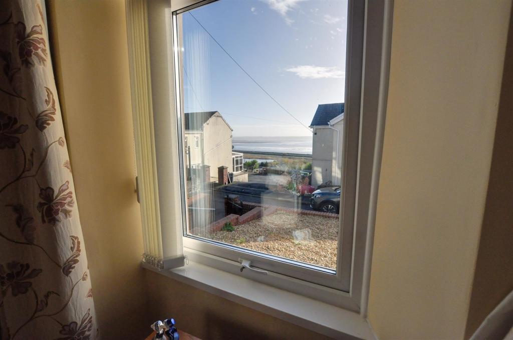 Elgin Road, Pwll, Llanelli photo 3