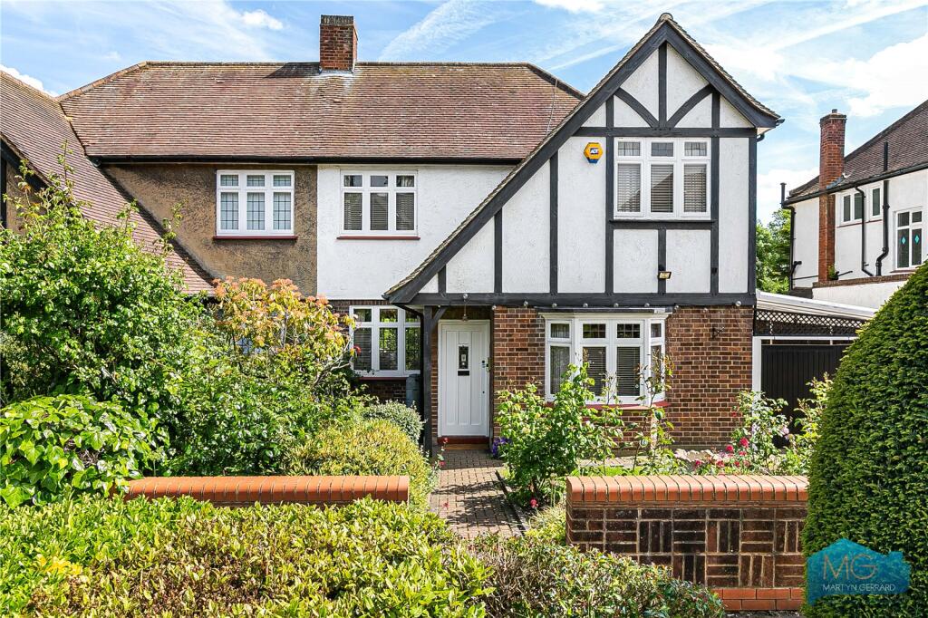 Main image of property: Parkway, London, N14