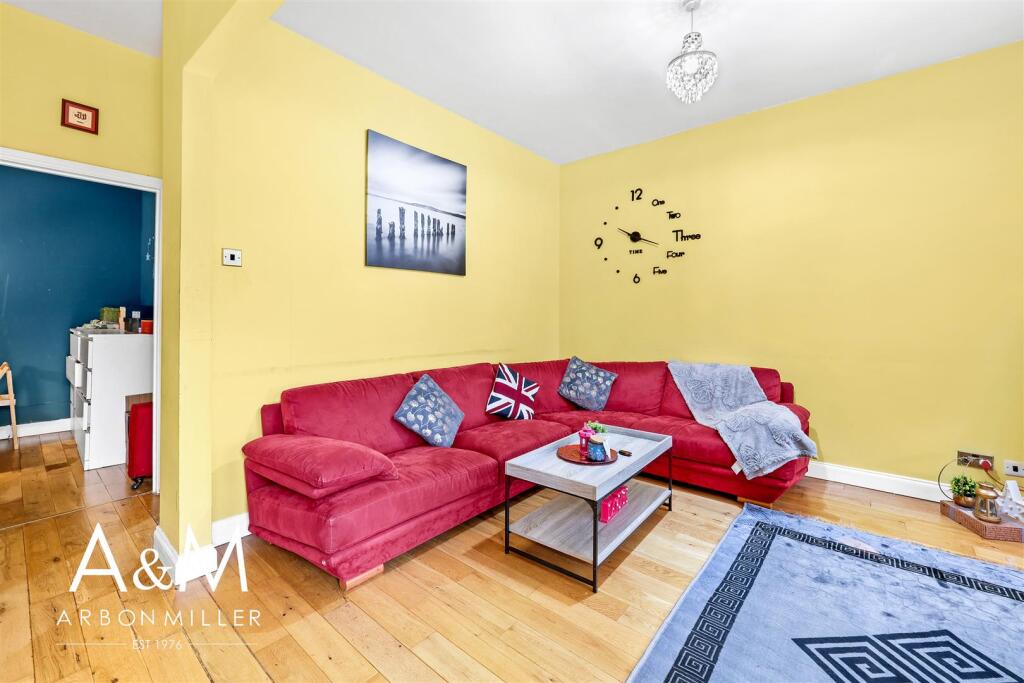 House in London - View 3