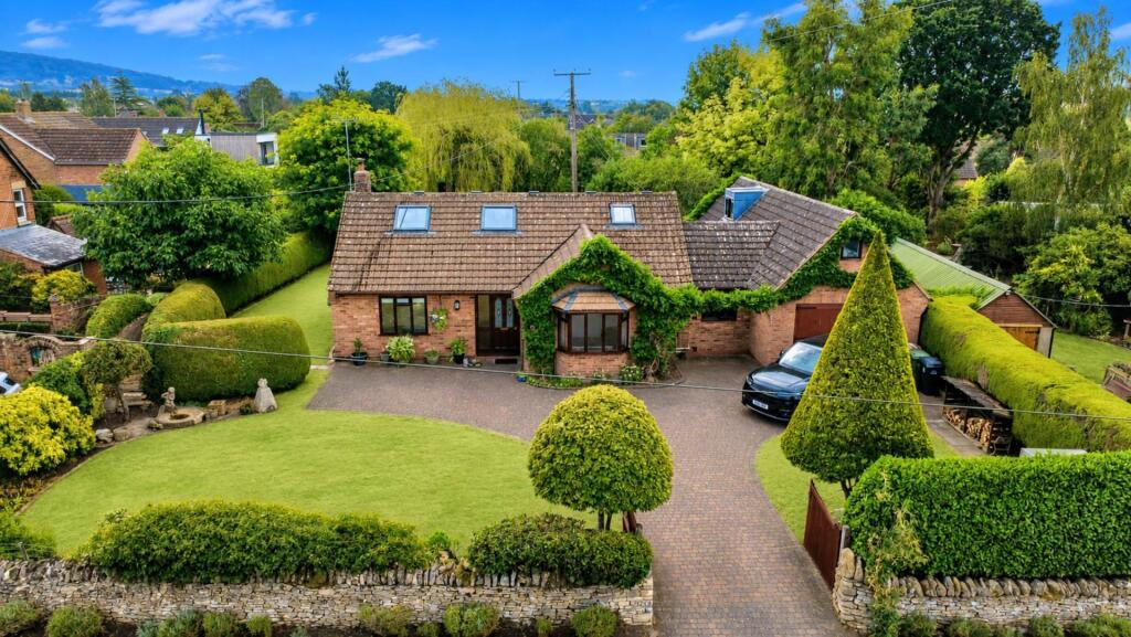 Main image of property: Hammock Road, Eckington, Worcestershire